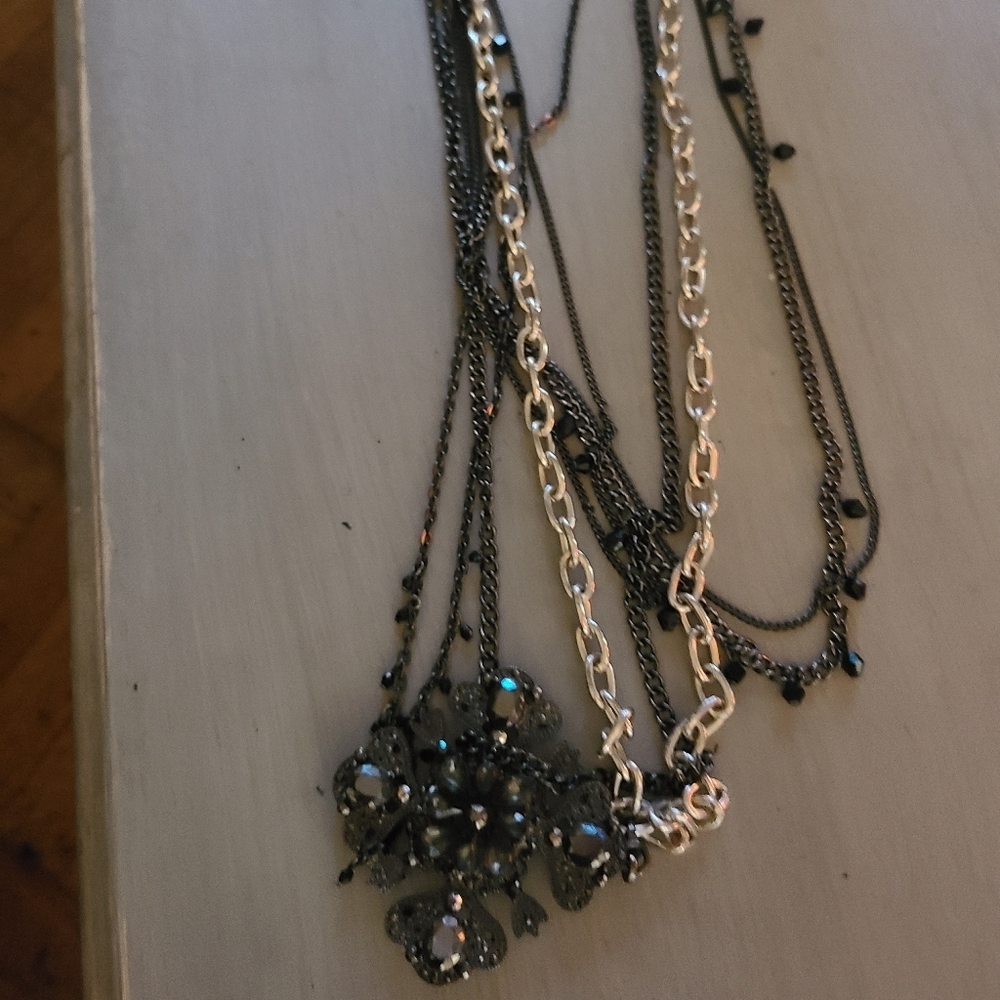 Black silver w stones necklace - Picture 1 of 3